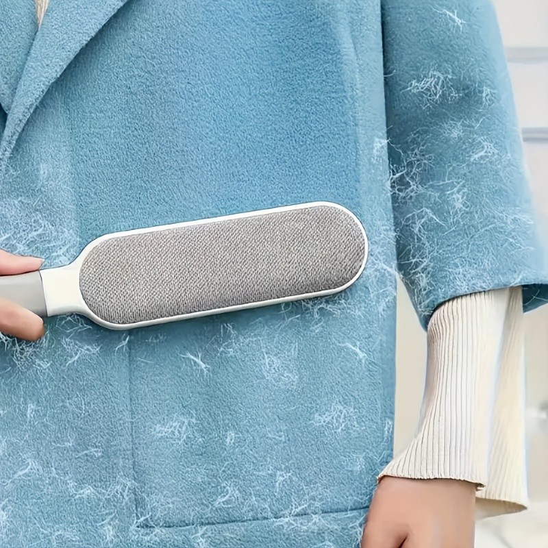 A Solitary Brush for Manual Hair Removal | Reusable, Dual-Sided, Electrostatic Pet Hair Remover | Plastic Grip, Usable Without Power | Ideal for Garments, Sofas, Carpets, Bedding, And Furniture | Tool